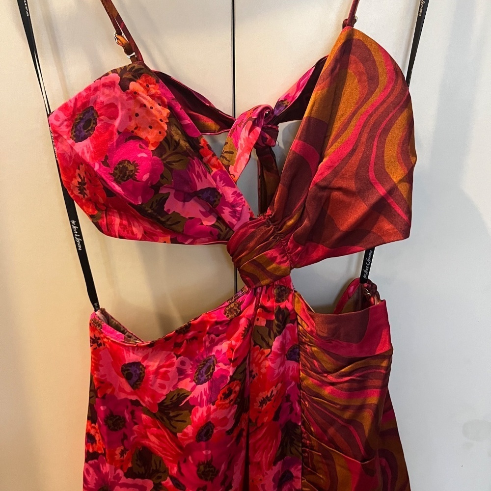 *NWT For Love & Lemons Rita Midi Dress Funky Floral Asymmetrical Size S Cut Out - Picture 3 of 7